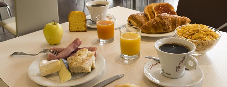 Brit Hotel Confort Le Limouzi تول المظهر الخارجي الصورة