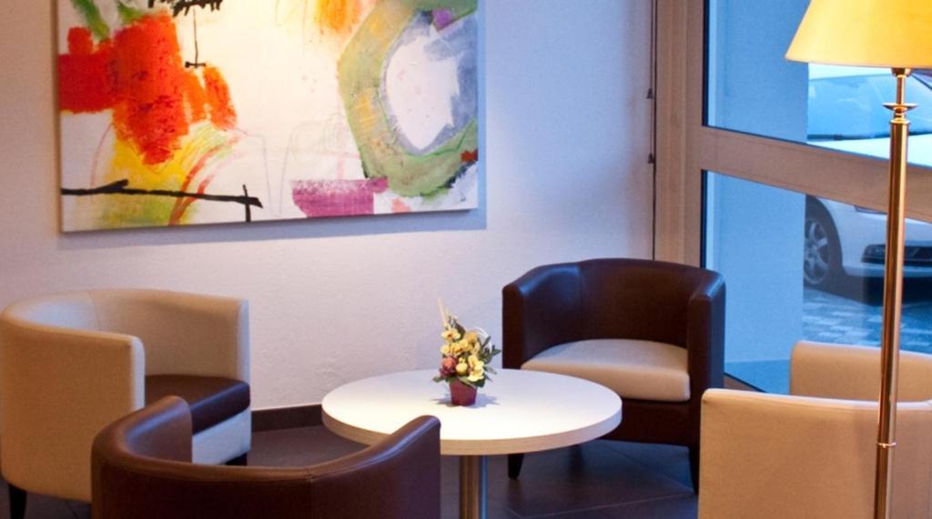 Brit Hotel Confort Le Limouzi تول المظهر الخارجي الصورة